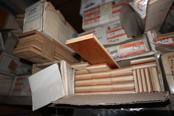 167#3894 Scaffalatura leggera e rimanenze materiale edile in vendita - foto 111