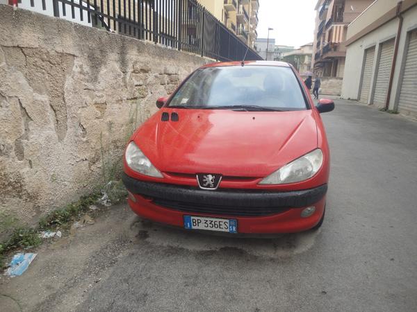 12#3897 Peugeot 206 in vendita - foto 2