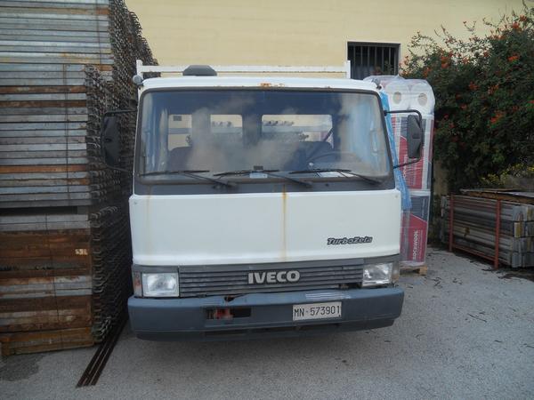 22#3897 Autocarro Iveco in vendita - foto 2