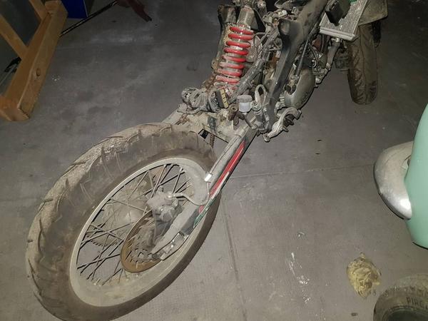 5#3899 Kia Rio e motociclette Yamaha in vendita - foto 3