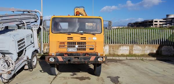 4#3901 Camion con gru Fiat Om in vendita - foto 1