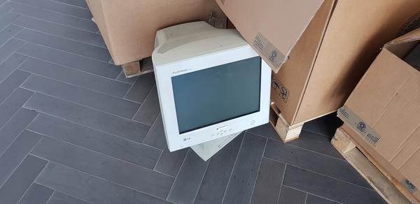 6#3901 Attrezzature elettroniche per ufficio in vendita - foto 3