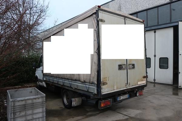 111#3906 Autocarro Iveco in vendita - foto 2