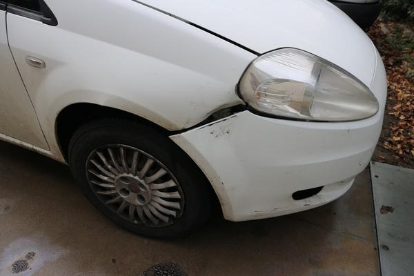 115#3906 Autocarro Fiat Punto in vendita - foto 2