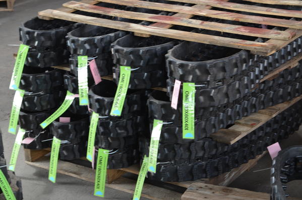 3#3909 Cingoli in gomma Traxter misura 180X60X37 in vendita - foto 7