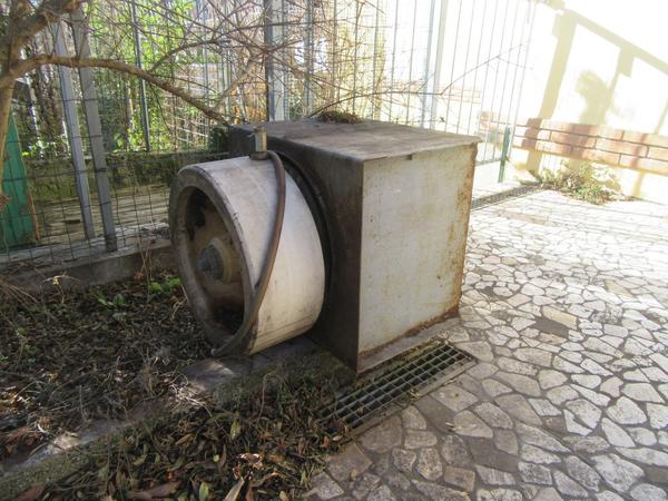1#3913 Banchi da lavoro ed elementi per pavimentazione in vendita - foto 50