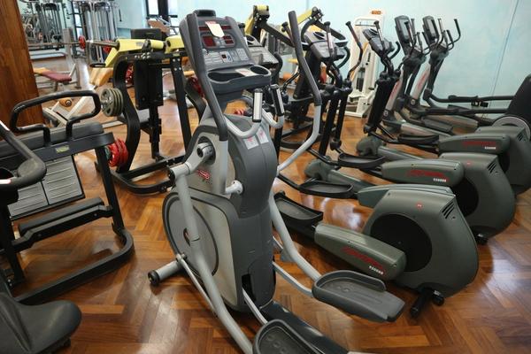 3#3914 Cross Trainer Life Fitness in vendita - foto 2