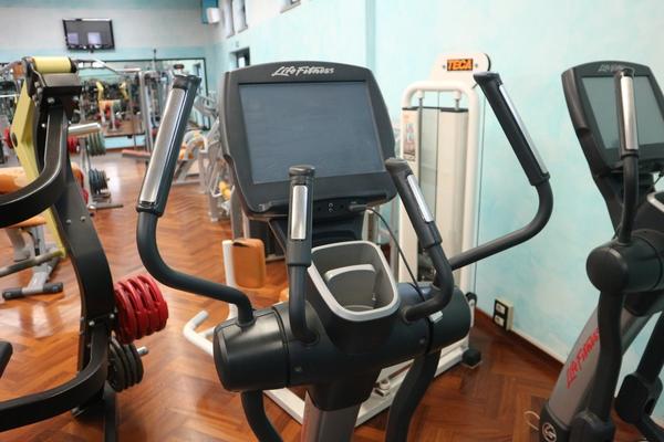 3#3914 Cross Trainer Life Fitness in vendita - foto 10