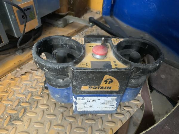 8#3917 Gru Potain in vendita - foto 2