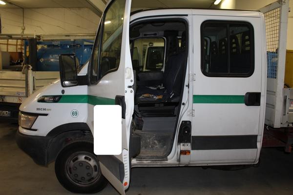 14#3918 Iveco 35/A  e cassone con serbatoio carburante in vendita - foto 2
