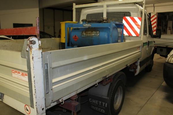 14#3918 Iveco 35/A  e cassone con serbatoio carburante in vendita - foto 8