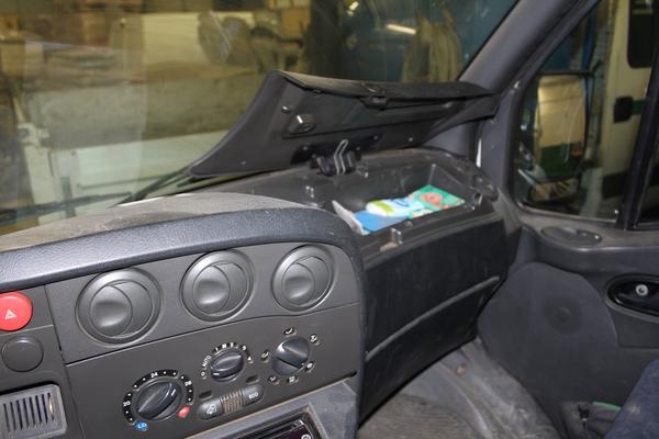 14#3918 Iveco 35/A  e cassone con serbatoio carburante in vendita - foto 12