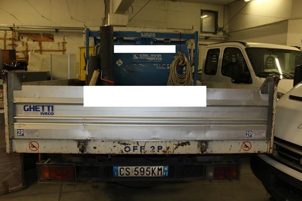 16#3918 Iveco 35C13A e cassone con serbatoio carburante in vendita - foto 3
