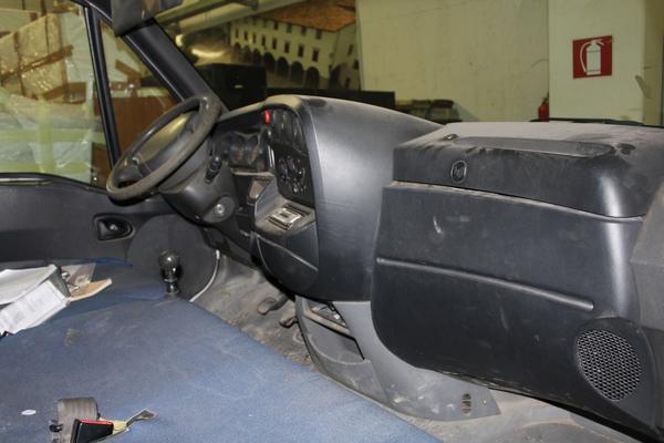 16#3918 Iveco 35C13A e cassone con serbatoio carburante in vendita - foto 11