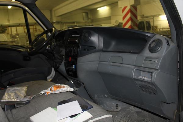 17#3918 Iveco 35/E4 e cassone con frullatore per calcina in vendita - foto 10