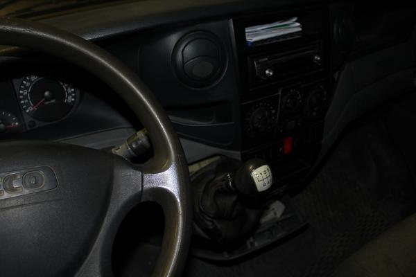 17#3918 Iveco 35/E4 e cassone con frullatore per calcina in vendita - foto 13