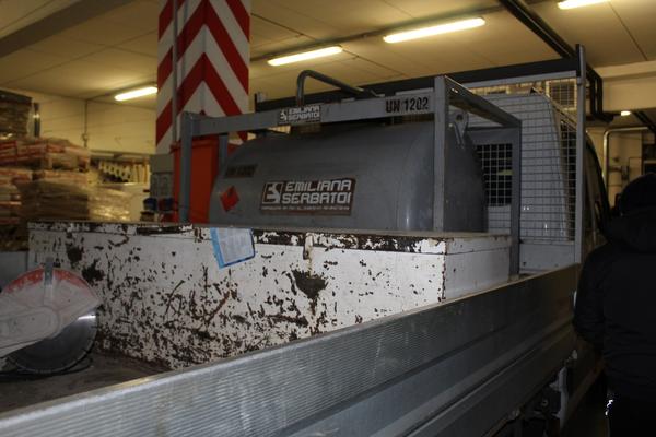 18#3918 Iveco 35/E4 e cassone con serbatoio carburante in vendita - foto 5