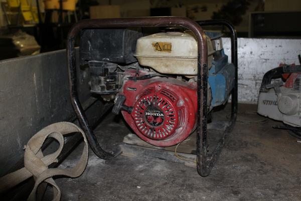 18#3918 Iveco 35/E4 e cassone con serbatoio carburante in vendita - foto 6