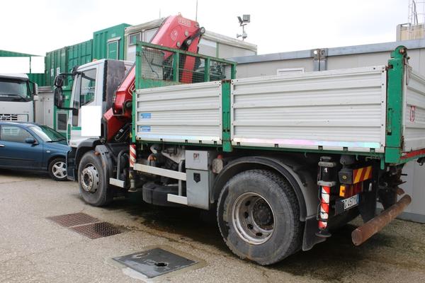 30#3918 Iveco Eurocargo 180/E4 con cassone ribaltabile in vendita - foto 4