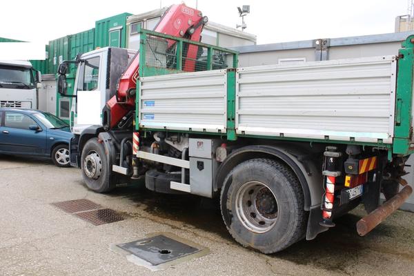 30#3918 Iveco Eurocargo 180/E4 con cassone ribaltabile in vendita - foto 5