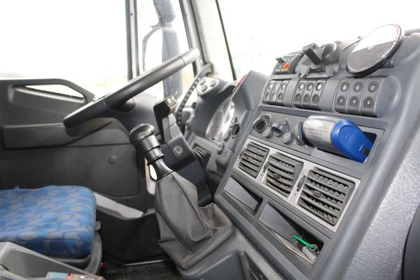 30#3918 Iveco Eurocargo 180/E4 con cassone ribaltabile in vendita - foto 19