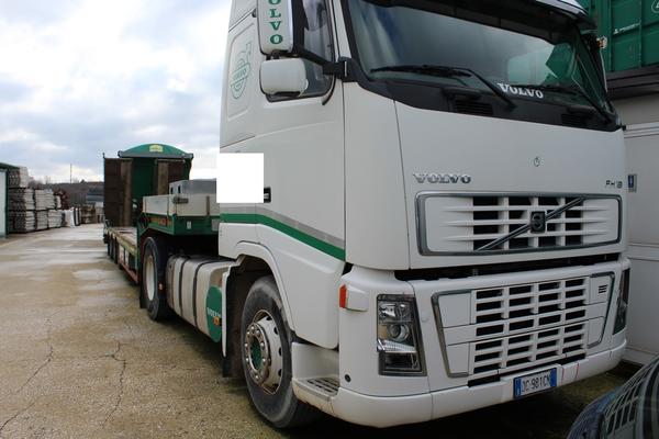 31#3918 Trattore stradale Volvo Truck e semirimorchi in vendita - foto 2