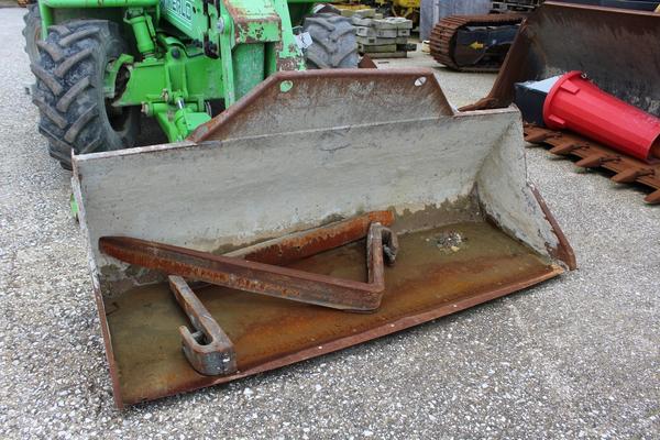 48#3918 Sollevatore telescopico Merlo completo di pala e forche in vendita - foto 2