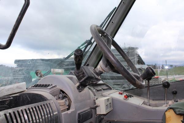 48#3918 Sollevatore telescopico Merlo completo di pala e forche in vendita - foto 12