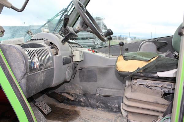 48#3918 Sollevatore telescopico Merlo completo di pala e forche in vendita - foto 16