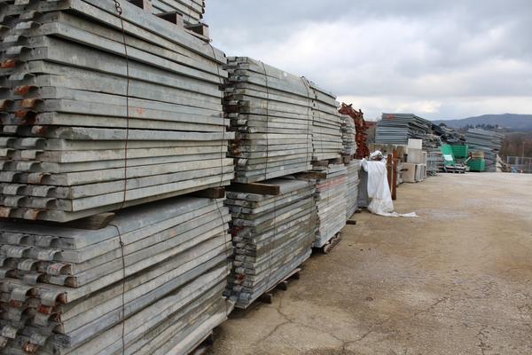 54#3918 Attrezzatura per ponteggi  in vendita - foto 1