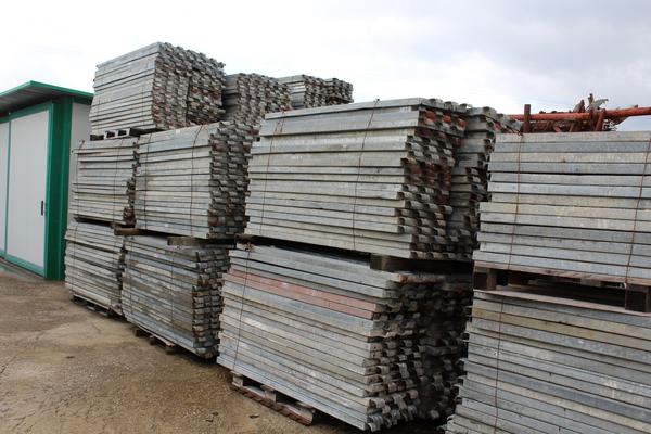 54#3918 Attrezzatura per ponteggi  in vendita - foto 2