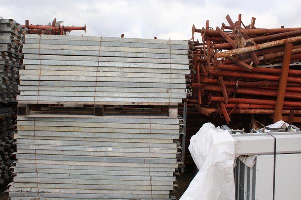 54#3918 Attrezzatura per ponteggi  in vendita - foto 3