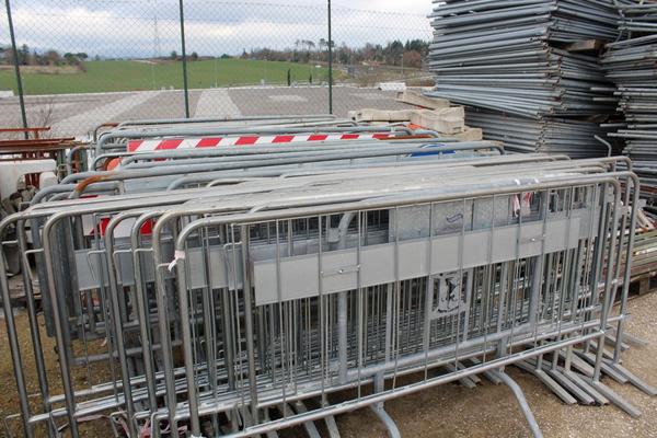 54#3918 Attrezzatura per ponteggi  in vendita - foto 17