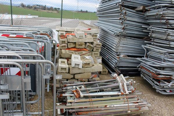 54#3918 Attrezzatura per ponteggi  in vendita - foto 19