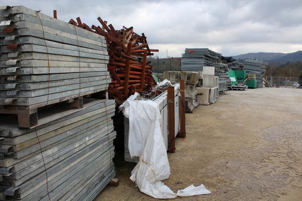 54#3918 Attrezzatura per ponteggi  in vendita - foto 38