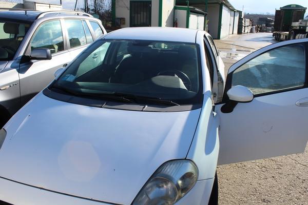 8#3918 Fiat Punto in vendita - foto 4