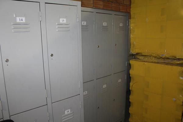 81#3918 Materiale da cantiere e armadietti in vendita - foto 26