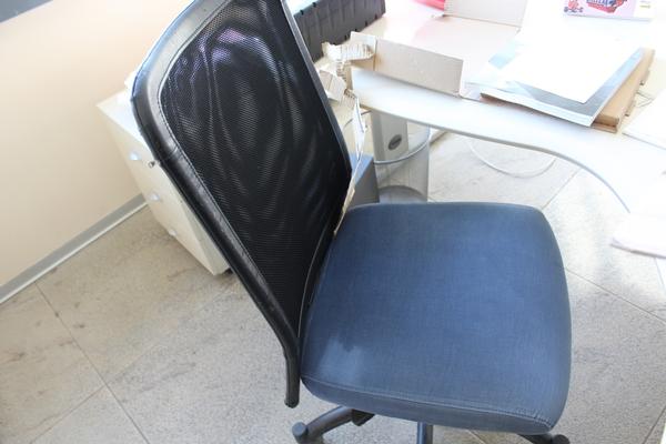 86#3918 Arredi e attrezzatura da ufficio in vendita - foto 6