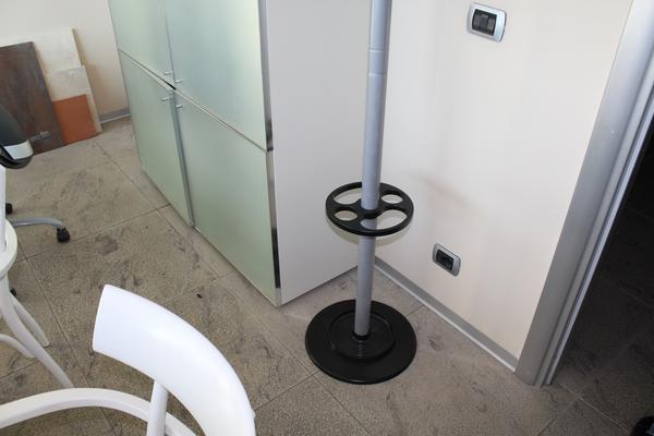 86#3918 Arredi e attrezzatura da ufficio in vendita - foto 15