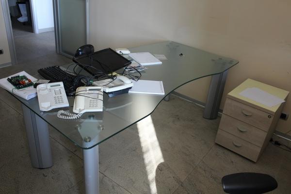 88#3918 Arredi e attrezzatura da ufficio in vendita - foto 1