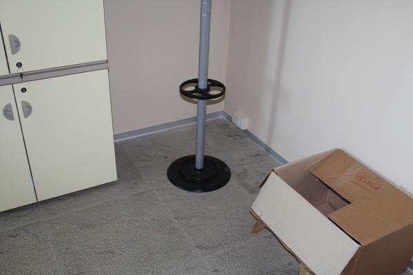 88#3918 Arredi e attrezzatura da ufficio in vendita - foto 14