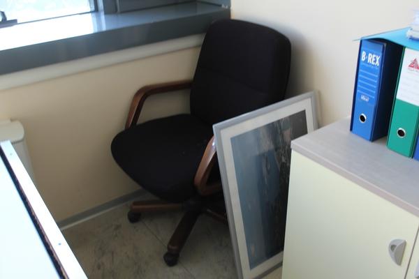 88#3918 Arredi e attrezzatura da ufficio in vendita - foto 23