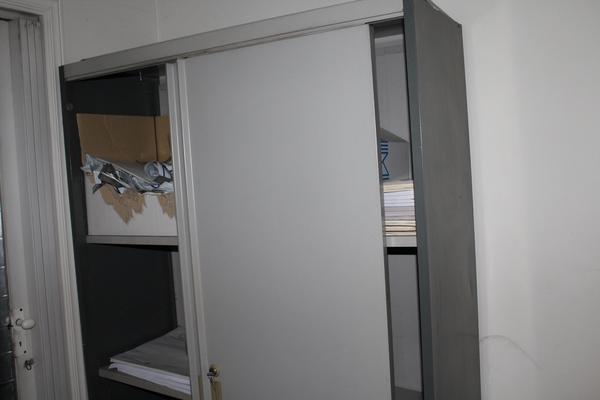 90#3918 Arredi e attrezzatura da ufficio in vendita - foto 3