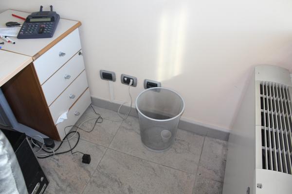 91#3918 Arredi e attrezzatura da ufficio in vendita - foto 31