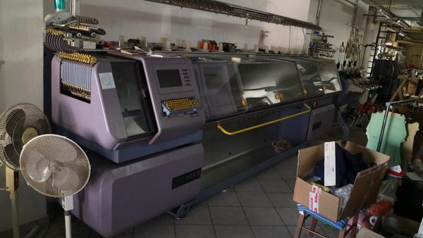 3#3920 Macchina rettilinea Stoll in vendita - foto 1