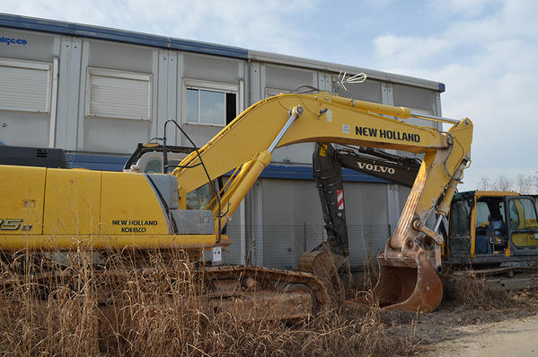 1#3927 Escavatore cingolato New Holland E485B in vendita - foto 5