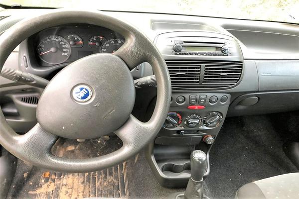 3#3933 Autoveicolo Fiat Punto in vendita - foto 3