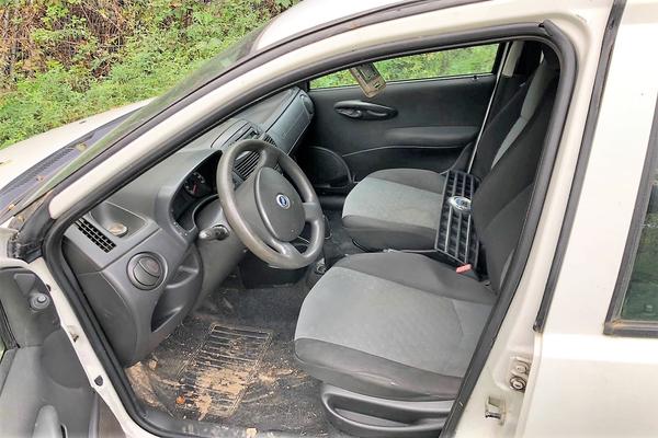 3#3933 Autoveicolo Fiat Punto in vendita - foto 4
