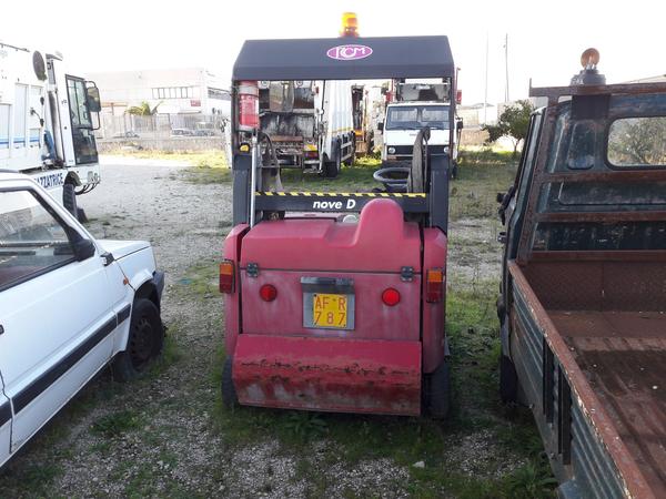11#3938 Minispazzatrice Lombardini in vendita - foto 6