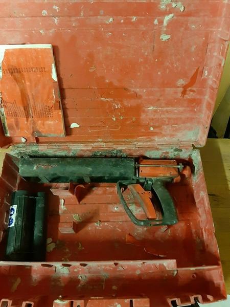 42#3952 Pistola per resina Hilti in vendita - foto 1